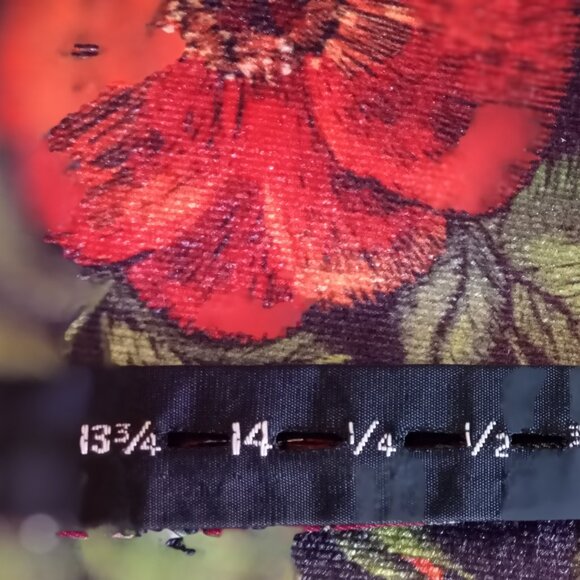 'Briar' Paisley Bowtie 100%Silk Adjustable NWOT - Picture 4 of 7